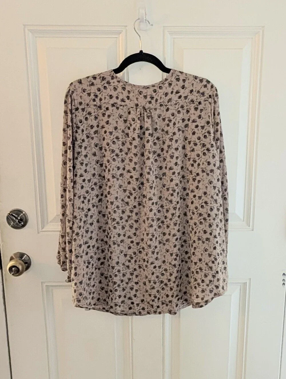 Monday Fun Kinny Split Neck Smocked Shoulder Blouse - 2X - Picture 2 of 7